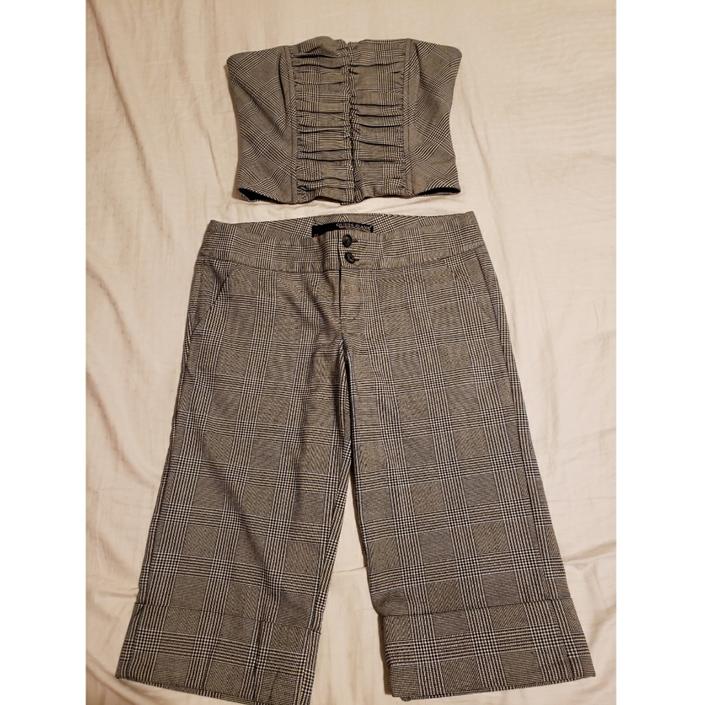 GUESS  Stretch Dress Capris with matching corset